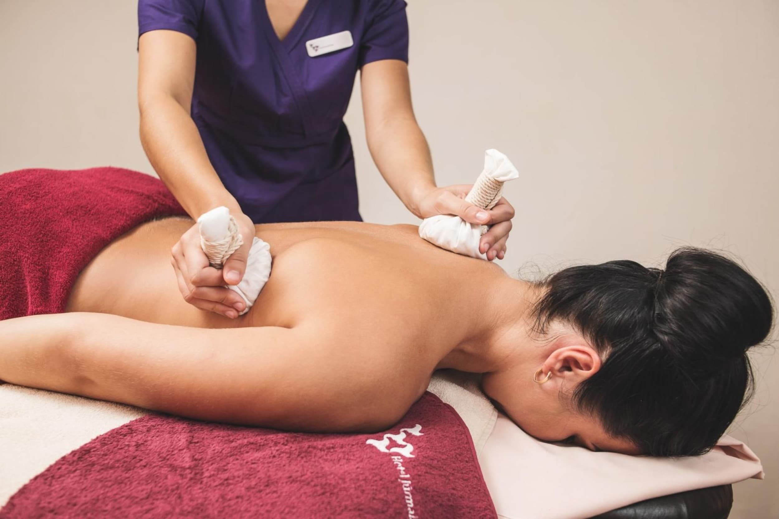 Silto pindu VAI silto akmeņu ķermeņa masāža "Jūrmala SPA Hotel" | Davanu Serviss