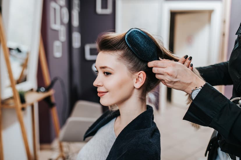 Sieviešu matu griezums "Mon Amour" salonā