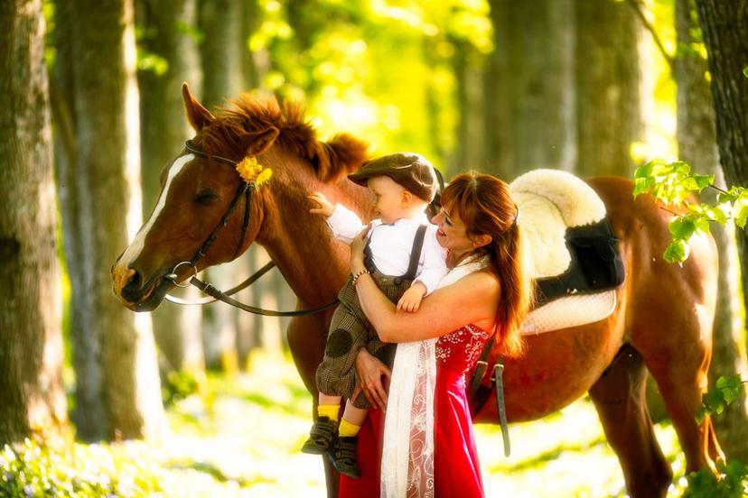 Ģimeniska izjāde ar zirgiem + fotosesija