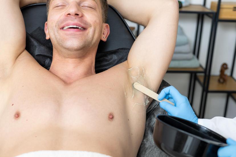 Lāzerepilācijas seanss salonā "OXI Beauty"