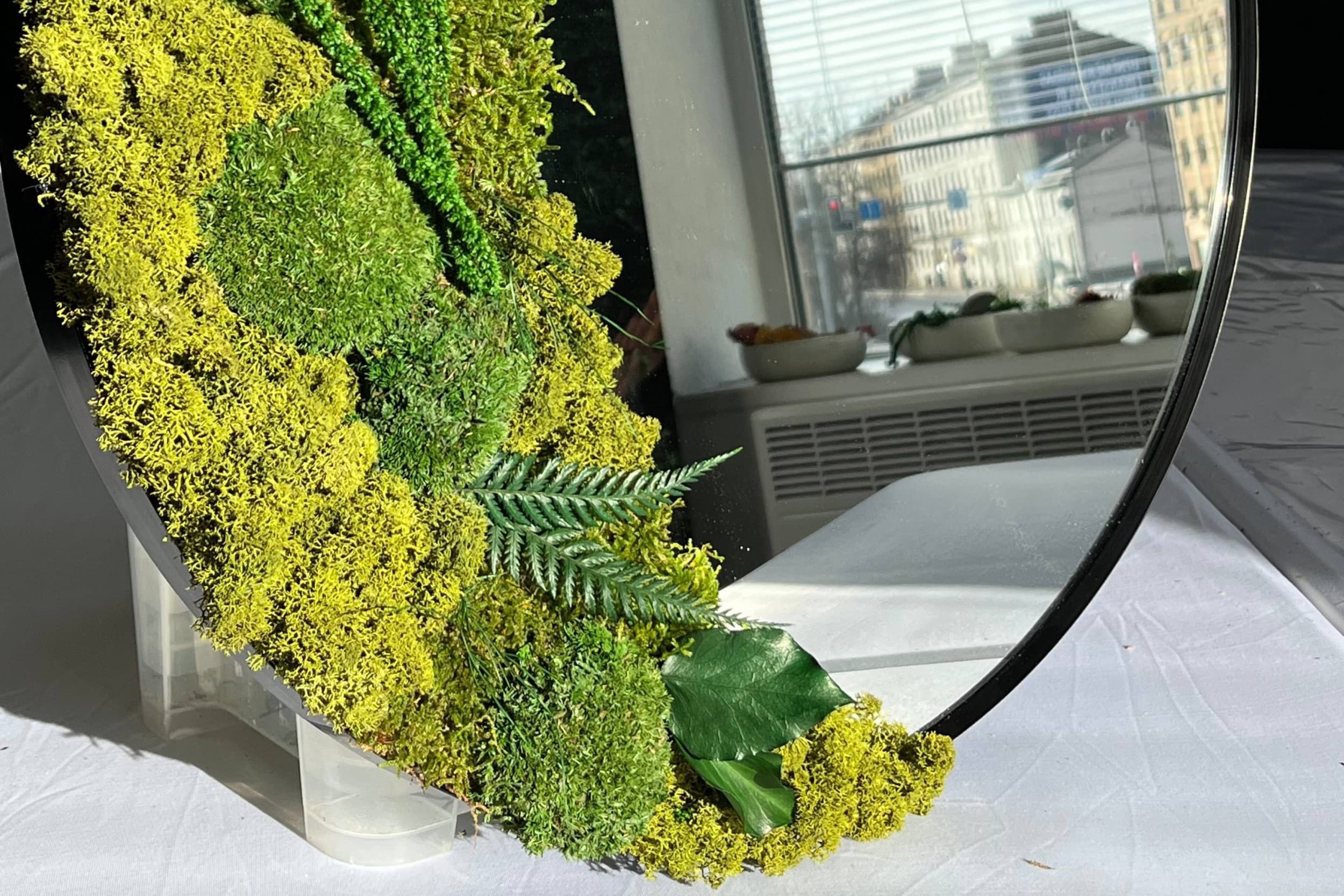 Spoguļa dekorēšanas meistarklase ar sūnām no "Moss Art Studio" (d-60cm)
