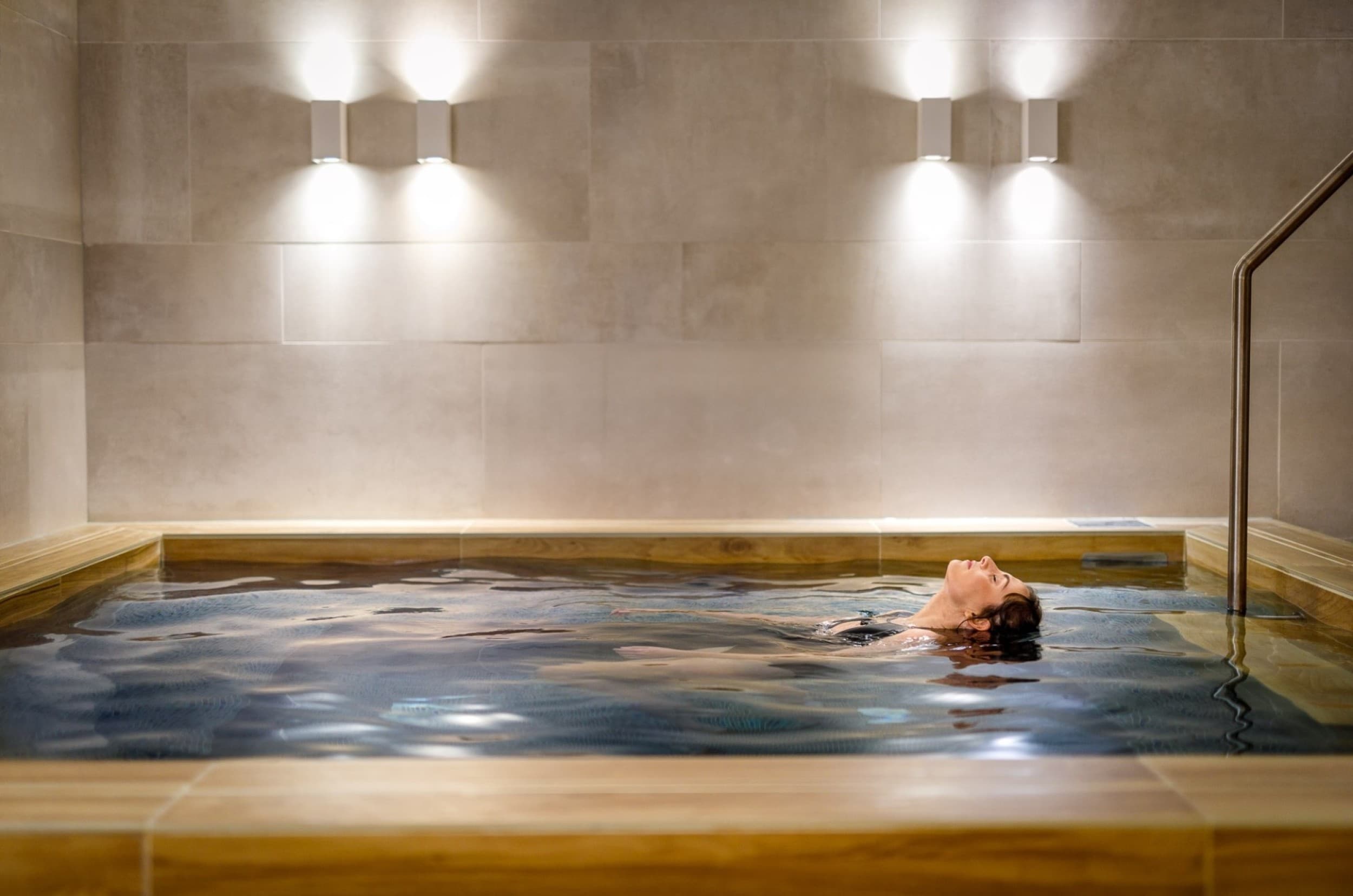 SPA atpūta ar masāžu un pusdienām "LaSpa" kompleksā Laulasmā