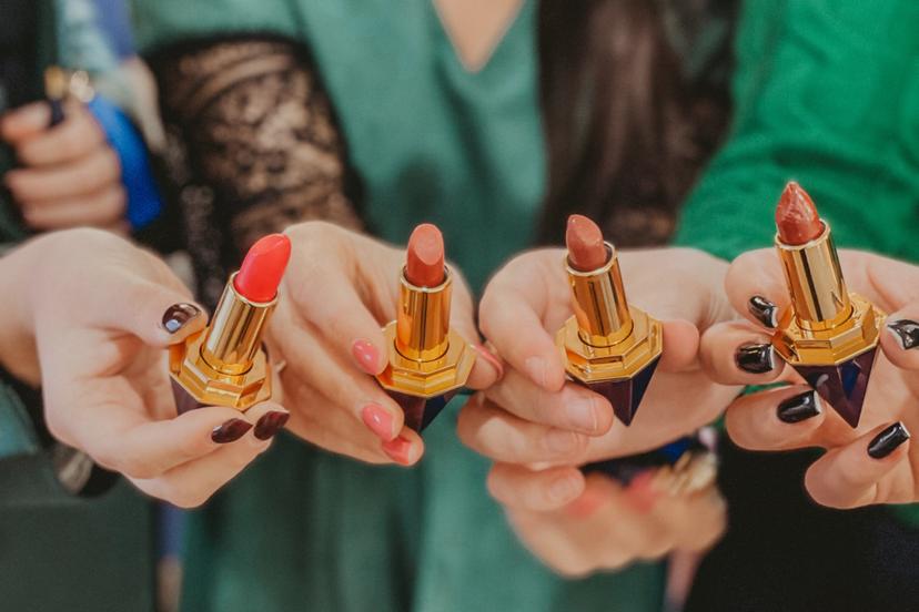 PATI – lūpu krāsu radošā darbnīca 4 personām