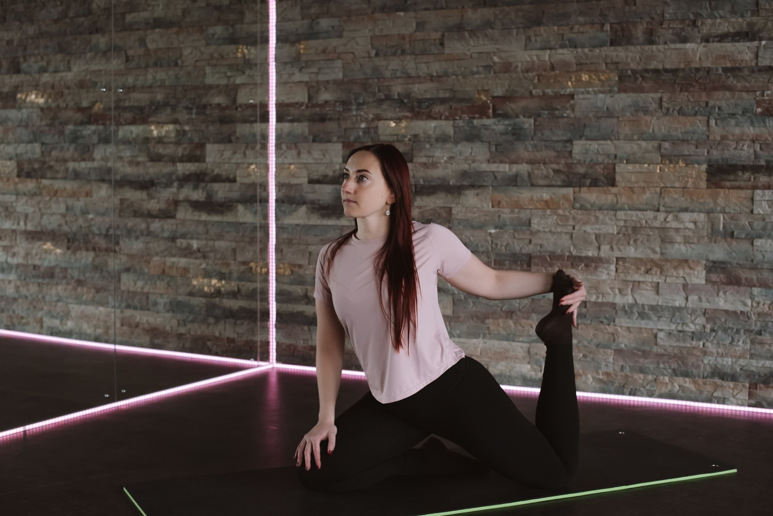 Private Gold: privātas Pole Exotic nodarbības GoldenOne studijā | Davanu Serviss
