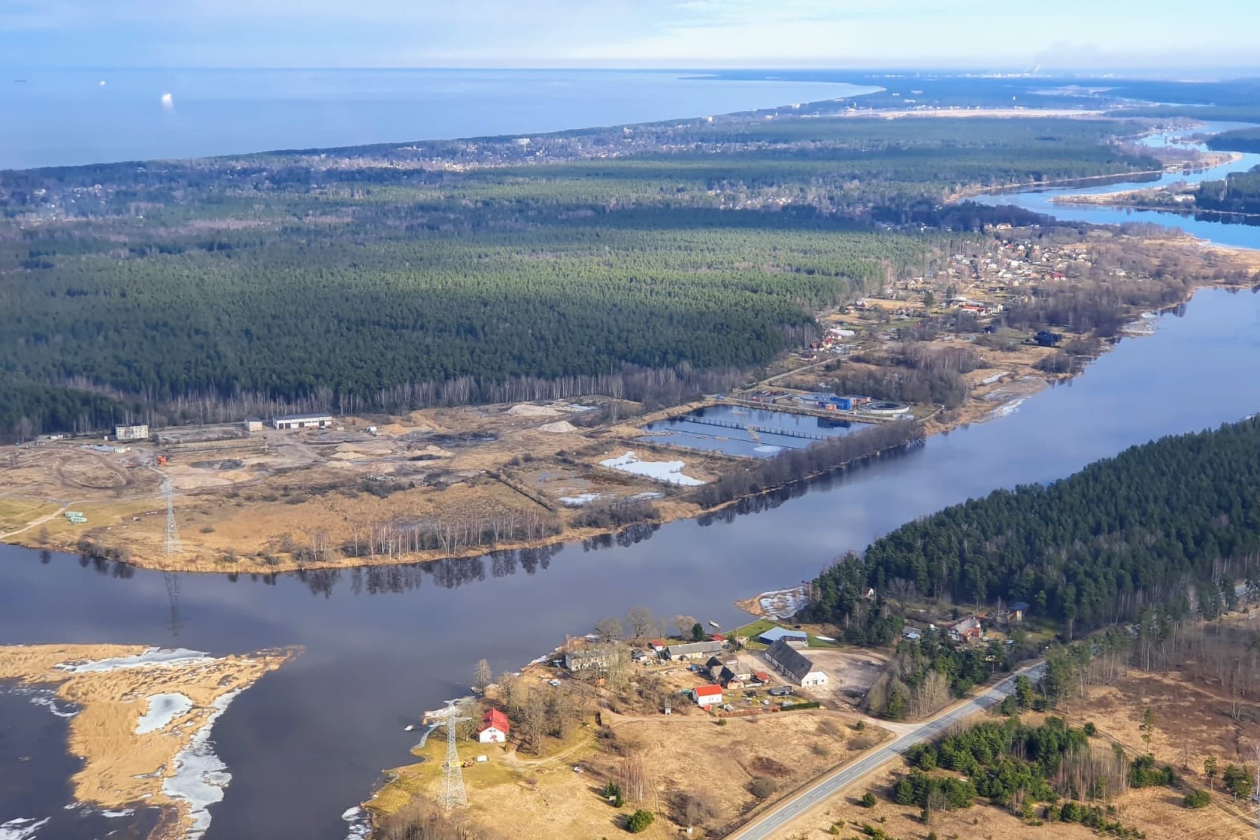 Iejūties pilota lomā – vadi lidmašīnu AEROPRAKT-32 | Davanu Serviss