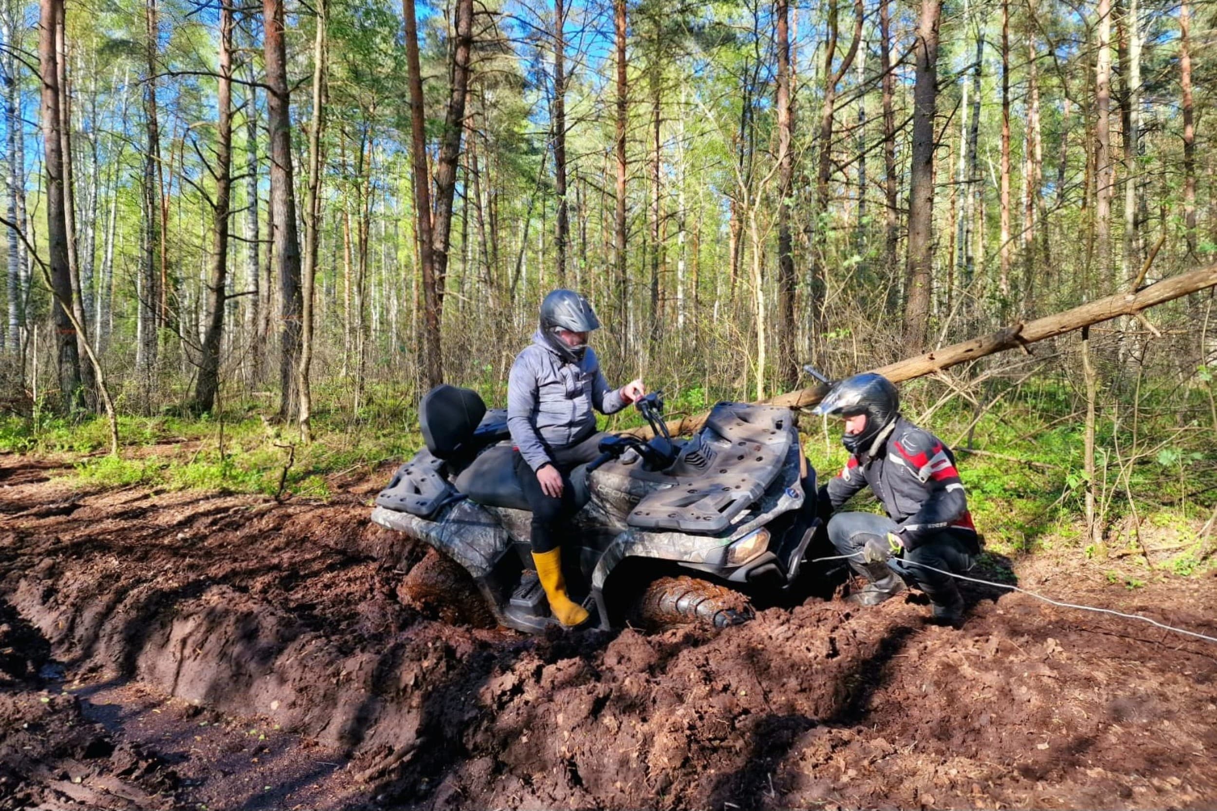 Izbauciens ar divvietīgu kvadraciklu – 2 st., 1-2 personām | Davanu Serviss
