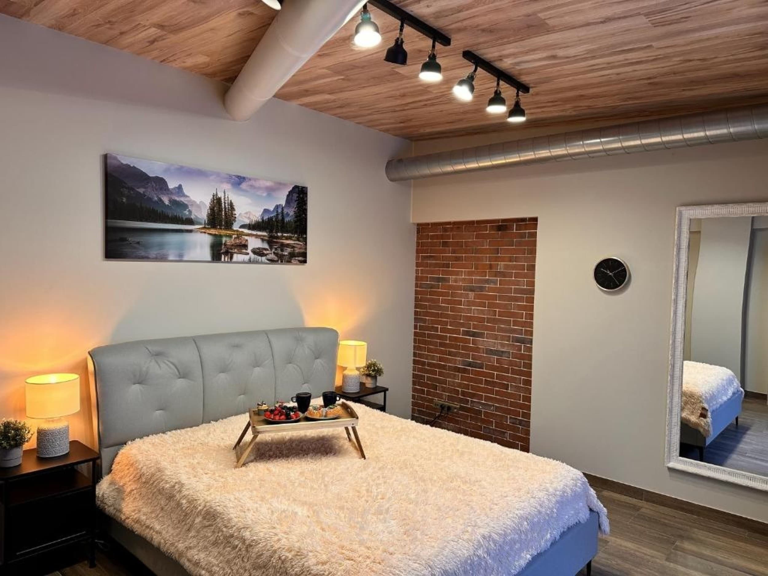 Skyhouse SPA Cinema: 1 nakts ar SPA un kino 2–4 personām | Davanu Serviss