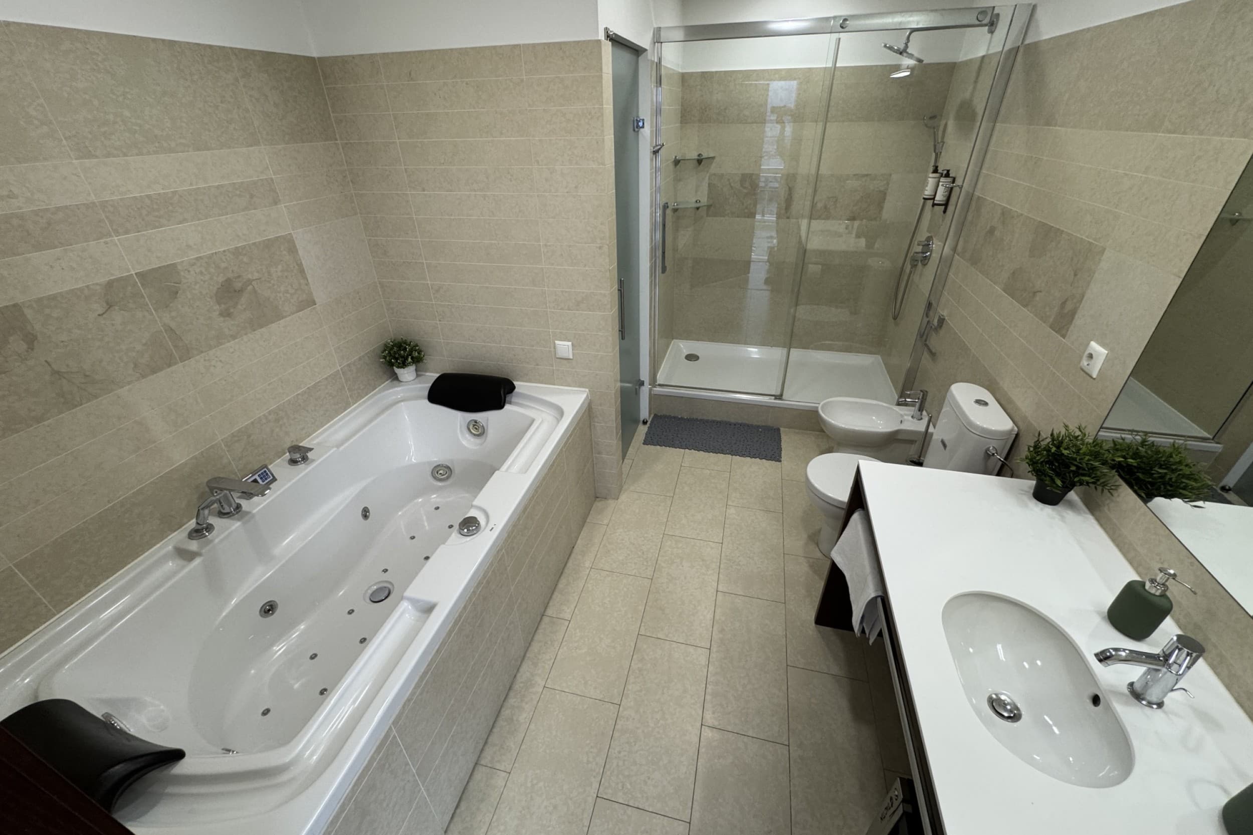 Privāta dienas SPA atpūta penthausā virs Rīgas, 2–4 pers. | Davanu Serviss