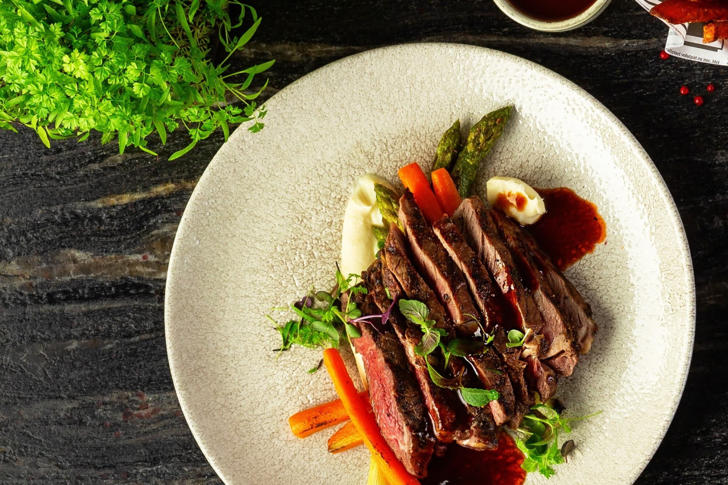 7 kārtu vakariņas ar vīnu restorānā Beef Room – 2 personām | Davanu Serviss