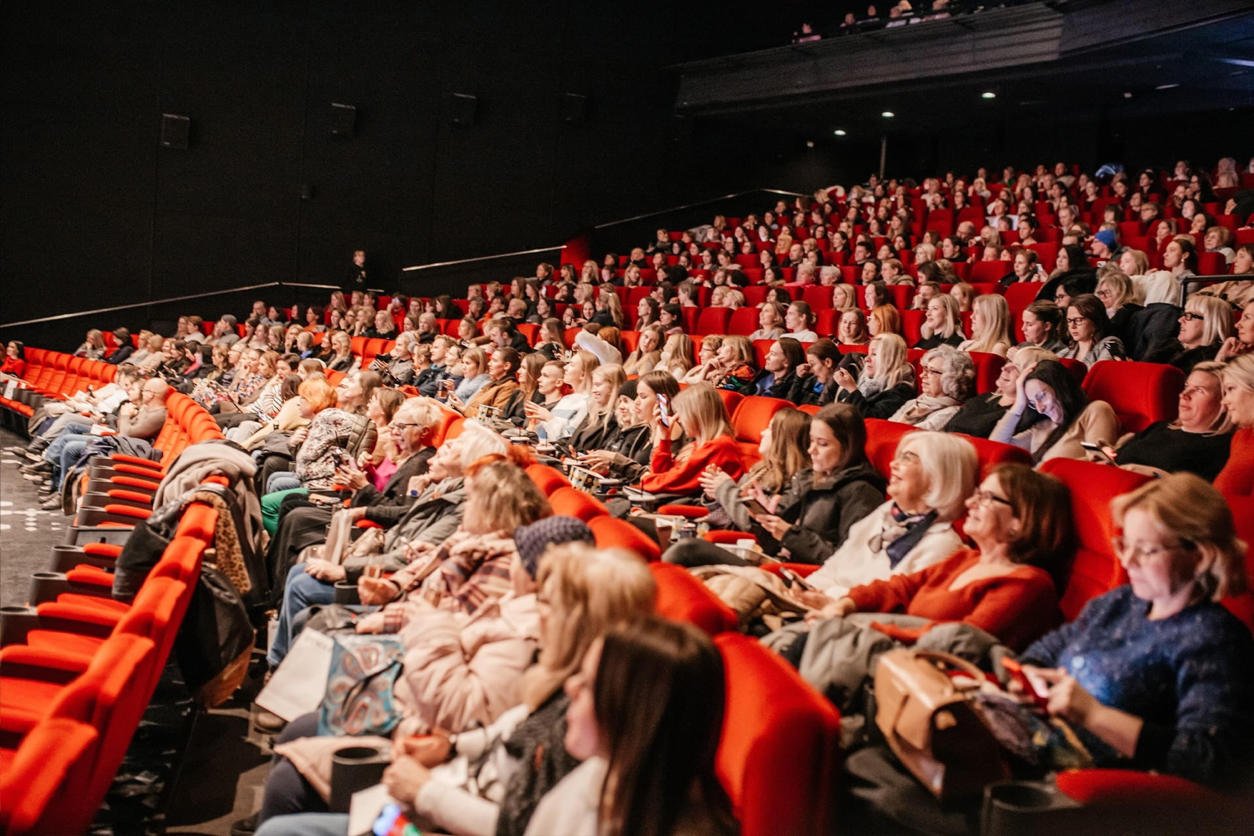 Forum Cinemas – подарочный билет в кино и закуски | Davanu Serviss