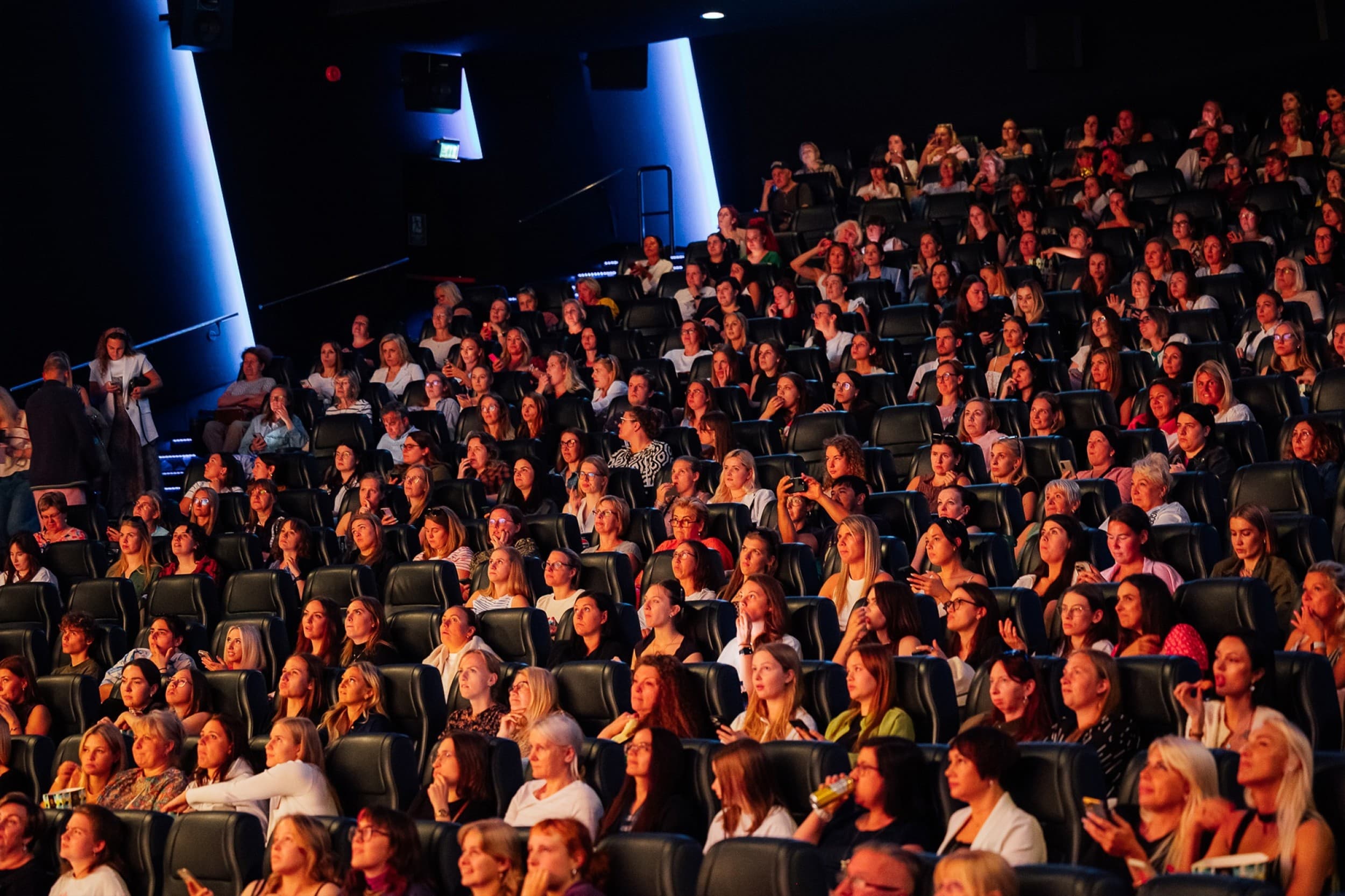 Forum Cinemas – Premium подарочный билет в кино и закуски | Davanu Serviss