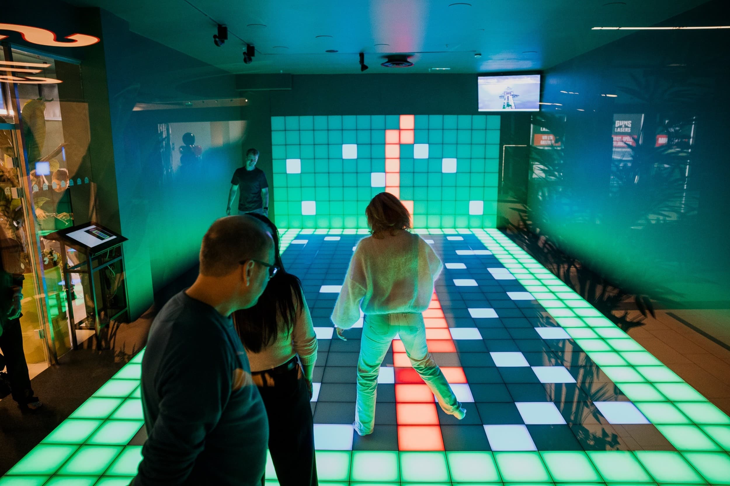 Вечеринка в Вецриге: электрокарты, Pixel room и VR – 4 чел. | Davanu Serviss