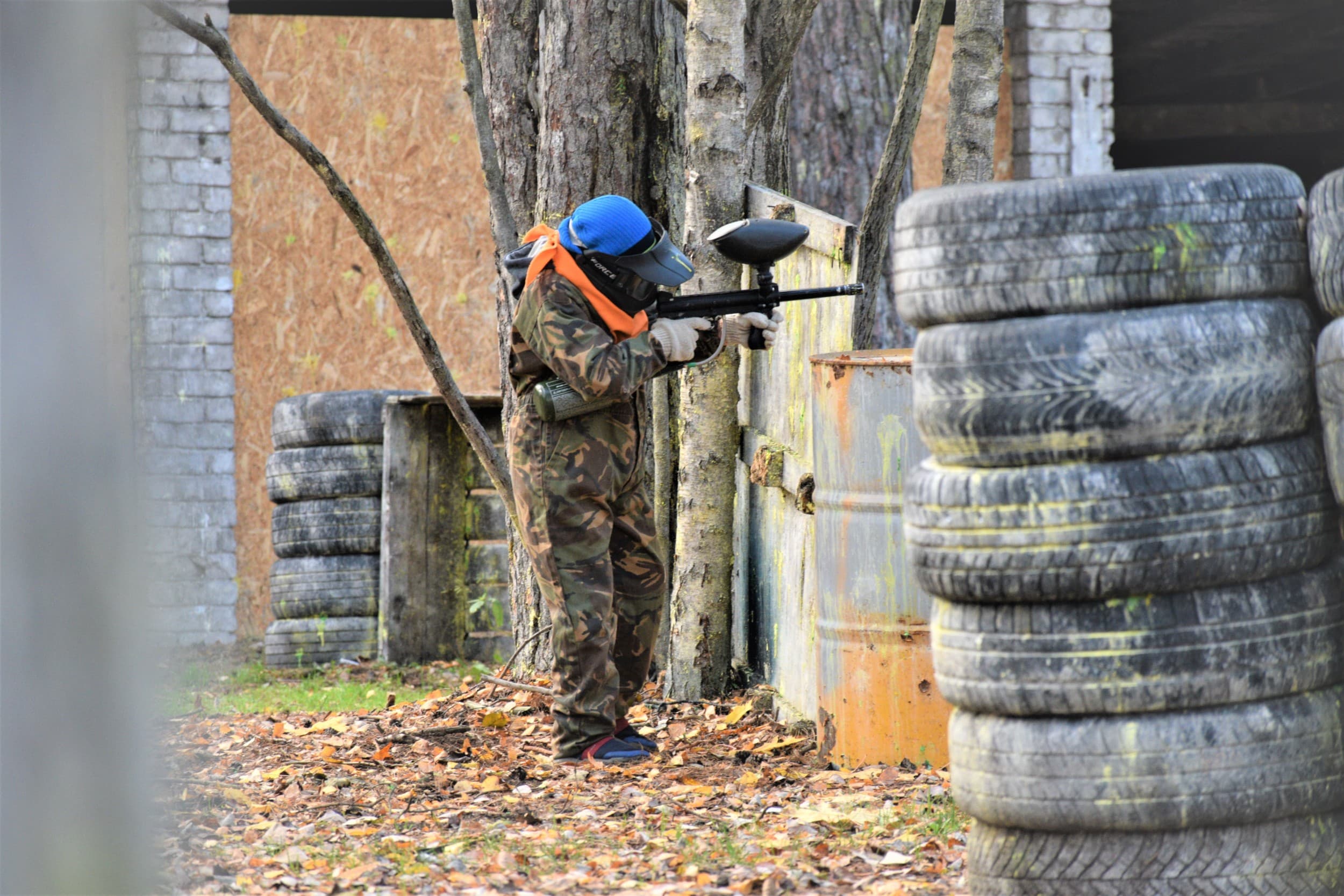 Peintbols ārā 4 personām, GUNSnLASERS Mežaparkā