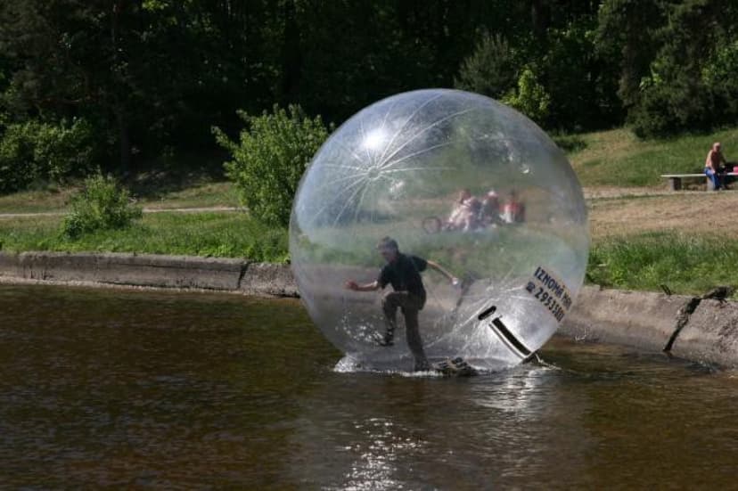 Ūdens bumbas piedzīvojums (1 pers., 15-20 min, Rīga)