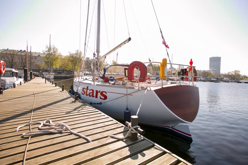 2h brauciens ar jahtu „Stars” (1-12 pers.)