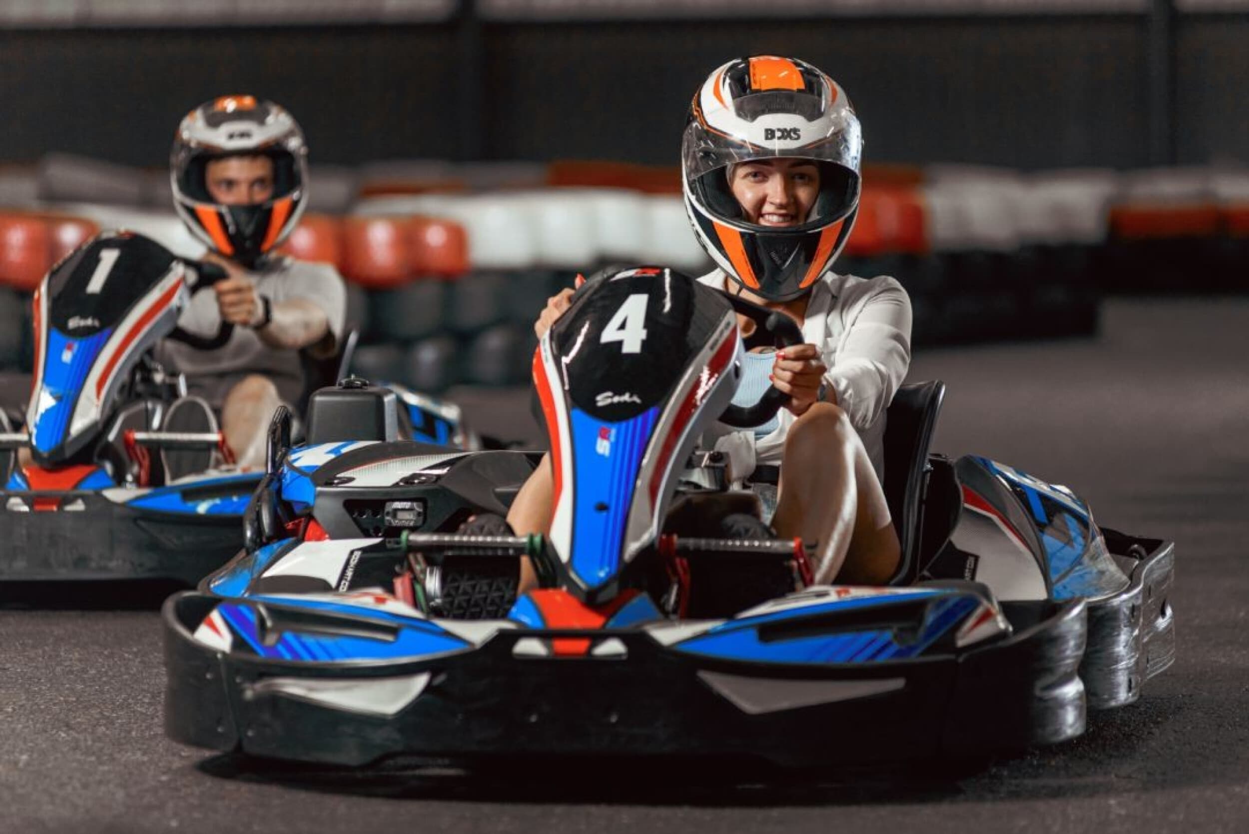 Brauciens ar kartingiem diviem – Biķernieku Kartinga halle | Davanu Serviss