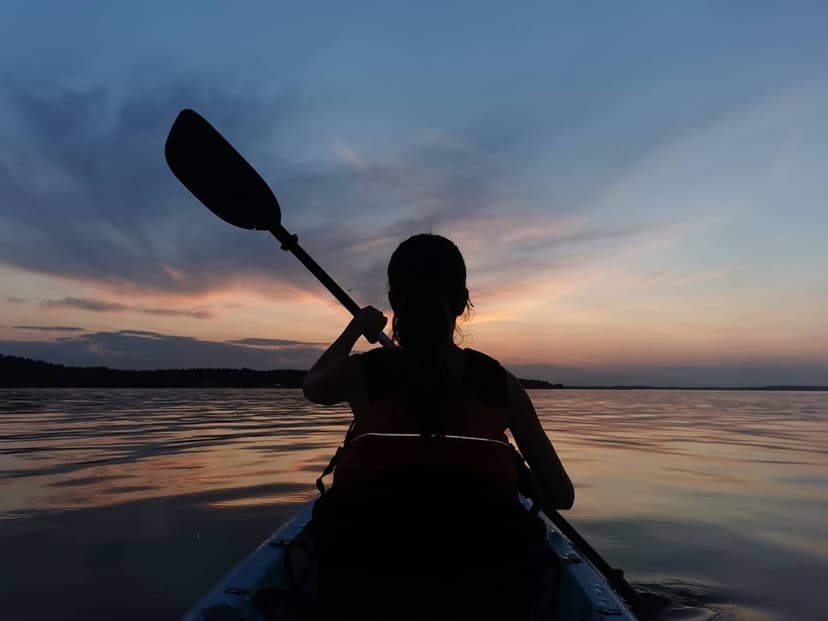 Kajaka noma visas dienas garumā Ķīšezerā (2 pers.)