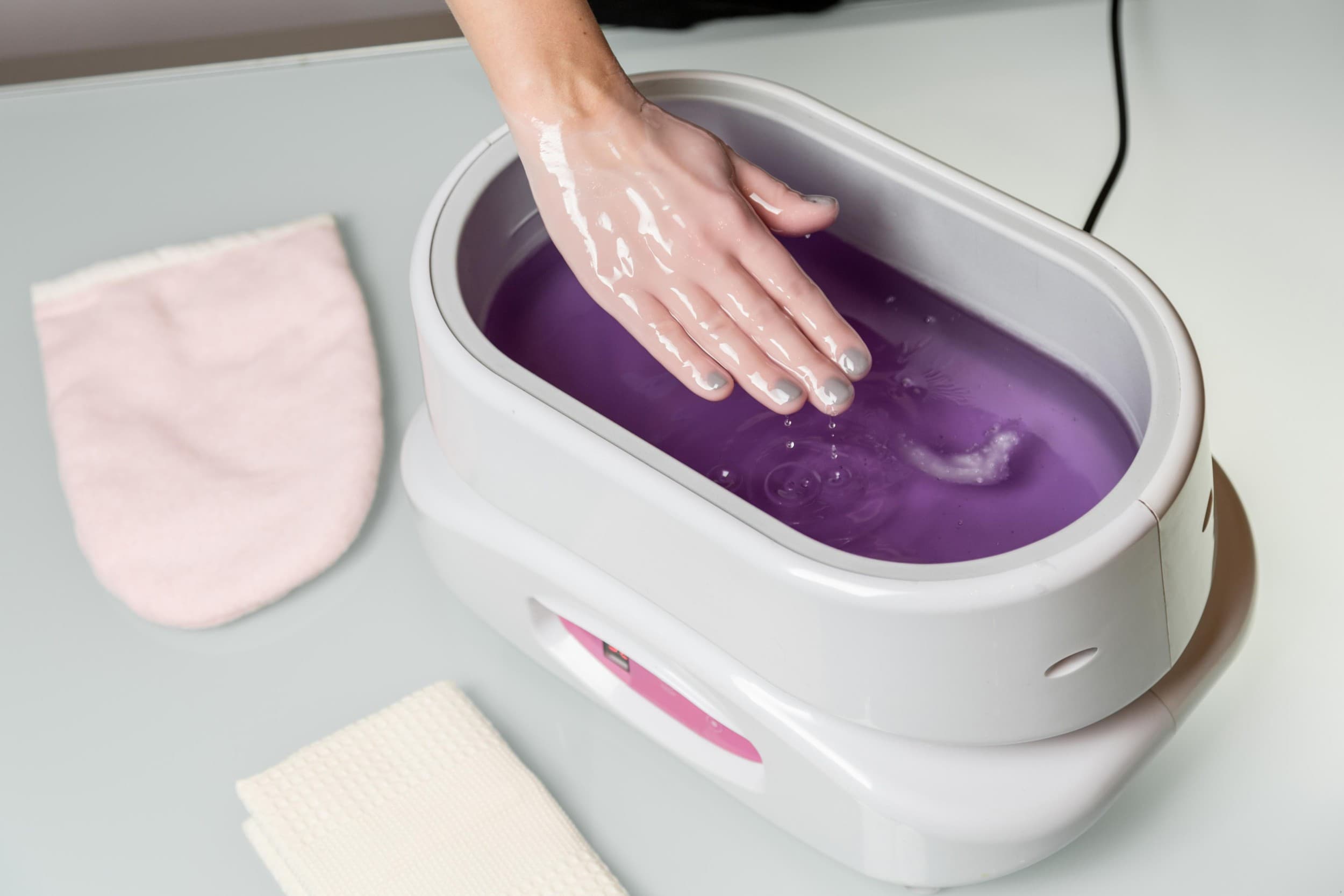 SPA-процедура с применением парафина для рук в салоне SIBI | Davanu Serviss