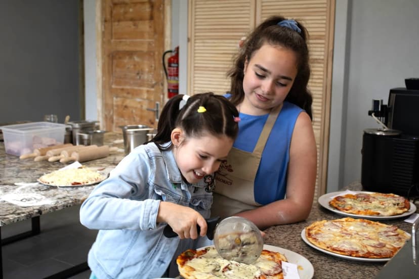 Picu meistarklase ar picu bumbu pagatavošanu no "Makss un Morics"