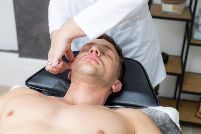 Labsajūtas komplekts ar masāžu ķermenim un sejai