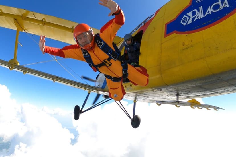 Static Line – patstāvīgs lēciens ar izpletni Latgalē