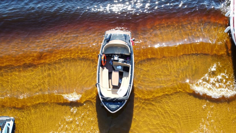 Pilsētas kanāla izbrauciens ar Kapteiņa Laivu "Dāvids" (5 pers.)