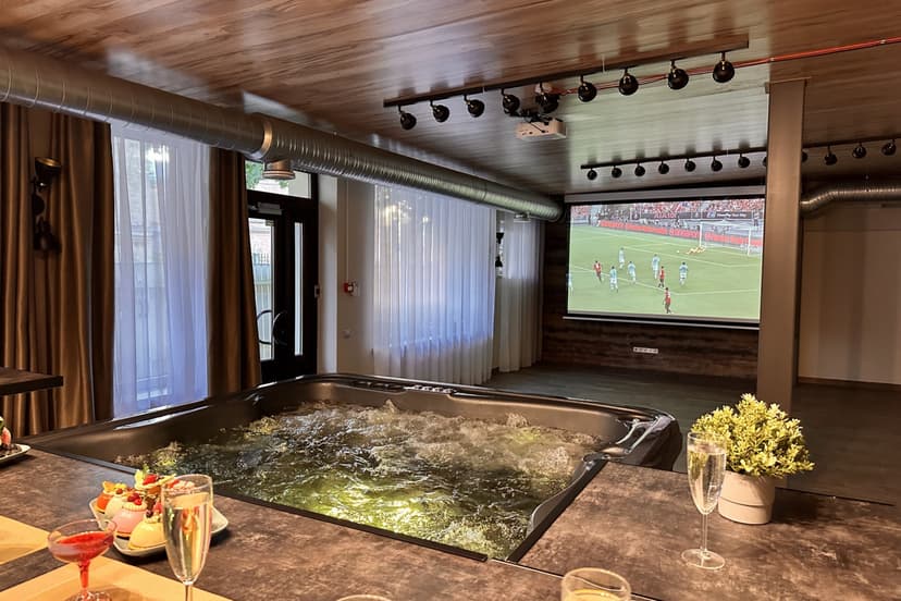 Ekskluzīvs kino un SPA piedzīvojums Rīgā – pārim vai draugiem