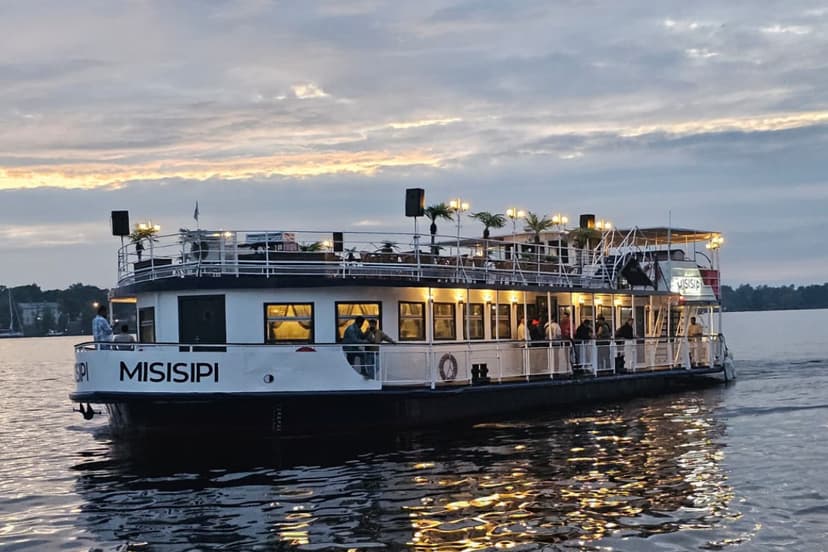 Rīgas panorāmas reiss diviem ar kuģīti MISSISIPI